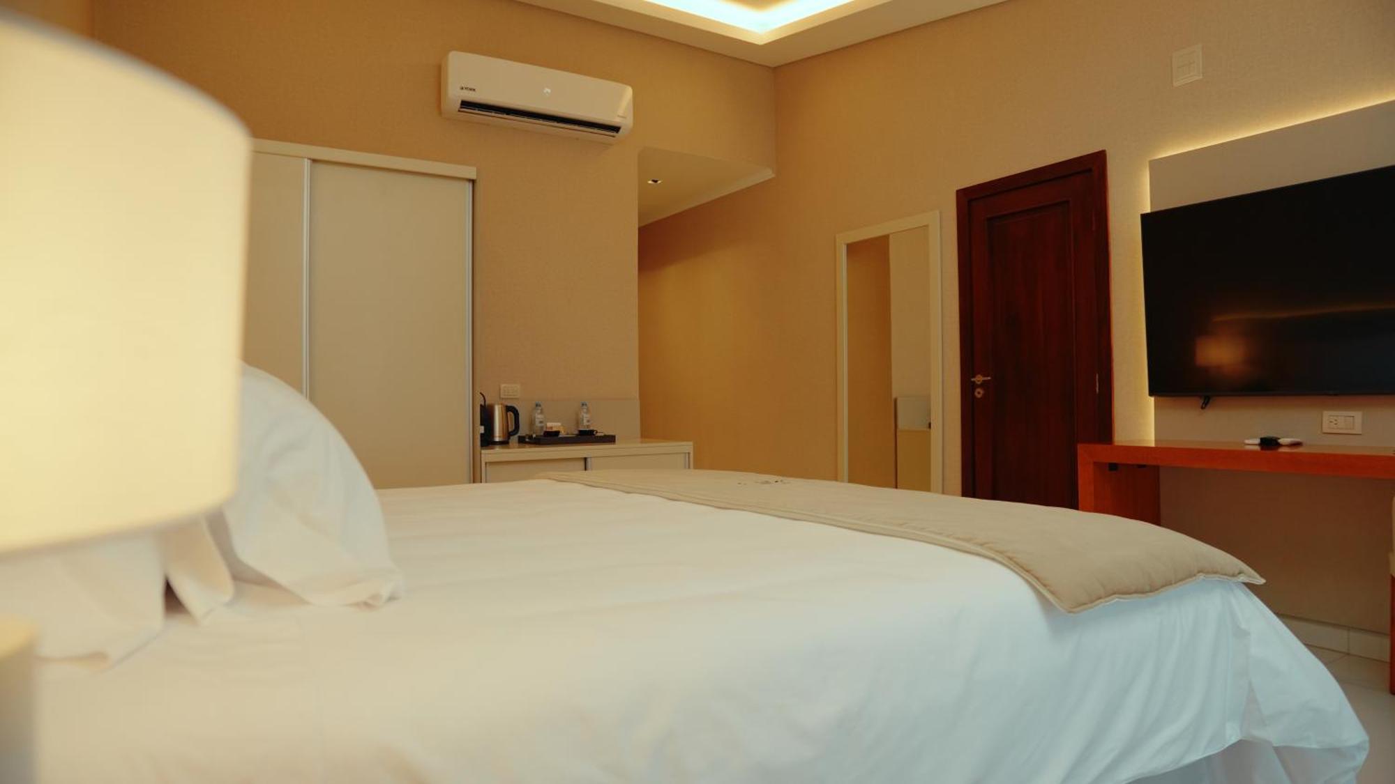 Ht Hotel Deluxe Resort & Spa سانتياغو ديل إستيرو المظهر الخارجي الصورة