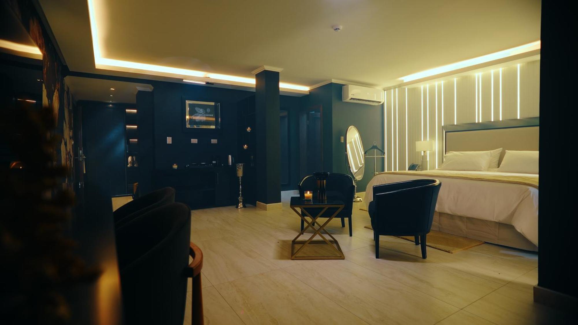 Ht Hotel Deluxe Resort & Spa سانتياغو ديل إستيرو المظهر الخارجي الصورة